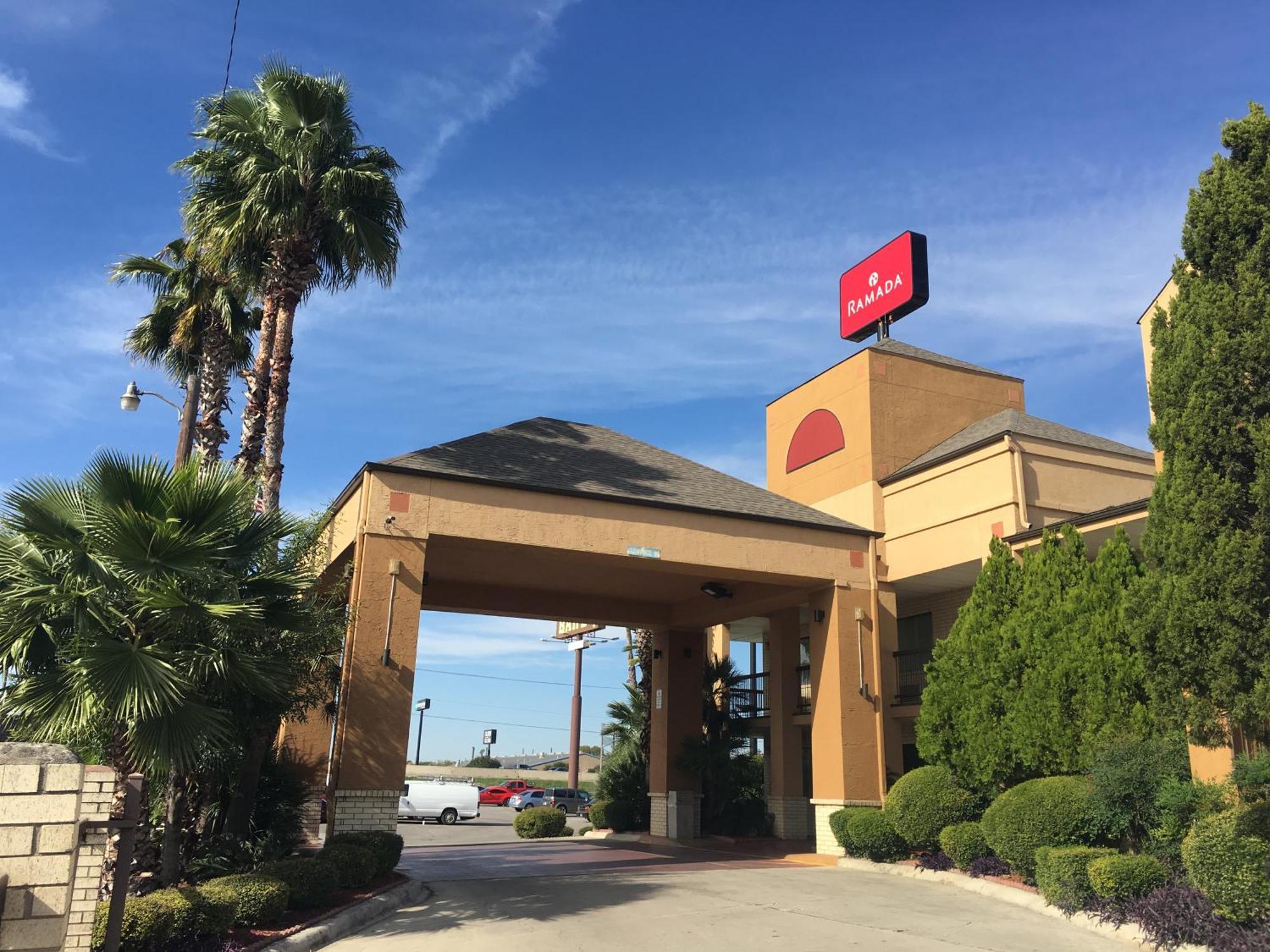 Ramada By Wyndham San Antonio Near Seaworld - Lackland Afb Buitenkant foto